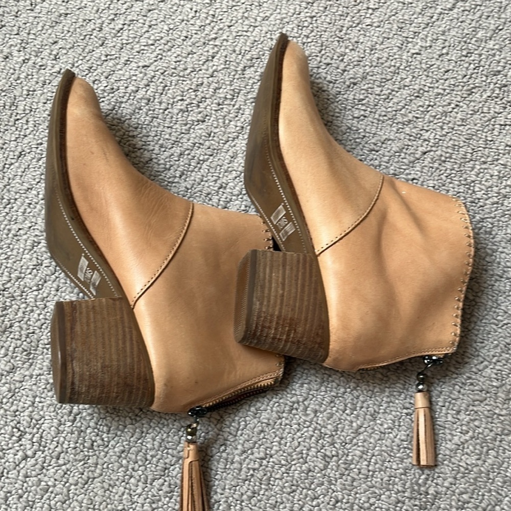 Toms Leila leather tan western bootie - Picture 9 of 9